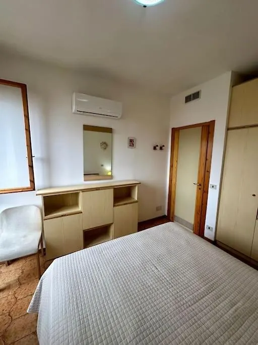 Paul Apartment- 450M Dal Mare Viareggio 0*,  Italy