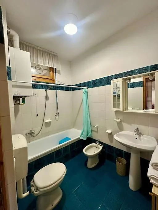 Apartment Paul Apartment- 450M Dal Mare Viareggio Italy