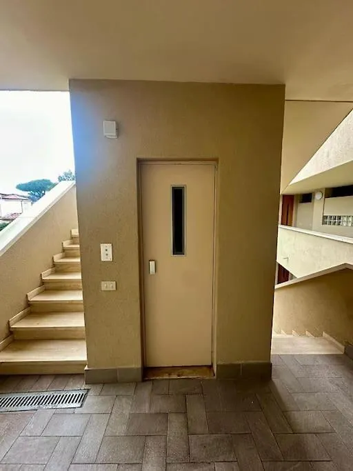 Apartment Paul Apartment- 450M Dal Mare Viareggio Italy